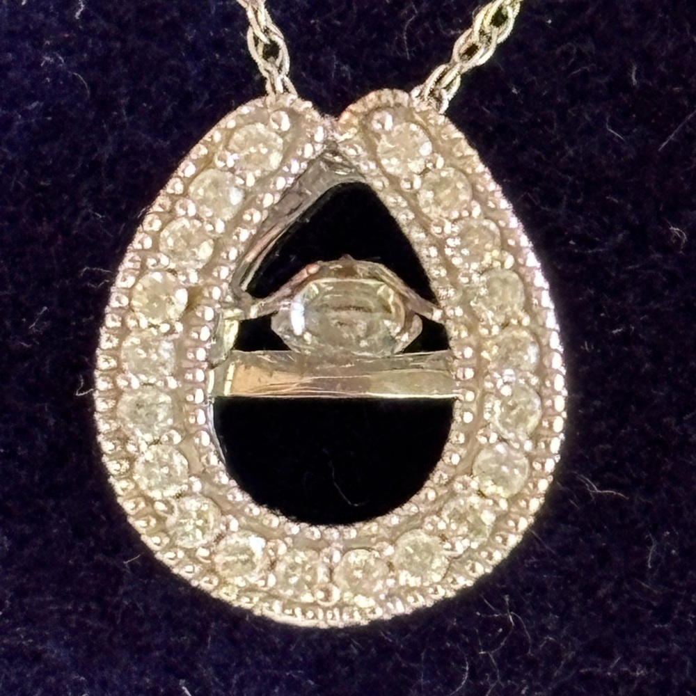 Twinkling Natural Diamond Star Horseshoe 18" Pendant Necklace(1/5 CTTW) 10k Gold - Picture 5 of 15